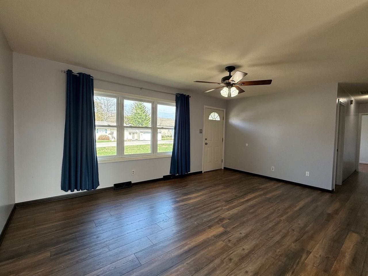 207 Wayside Ave - Photo 3 of 17