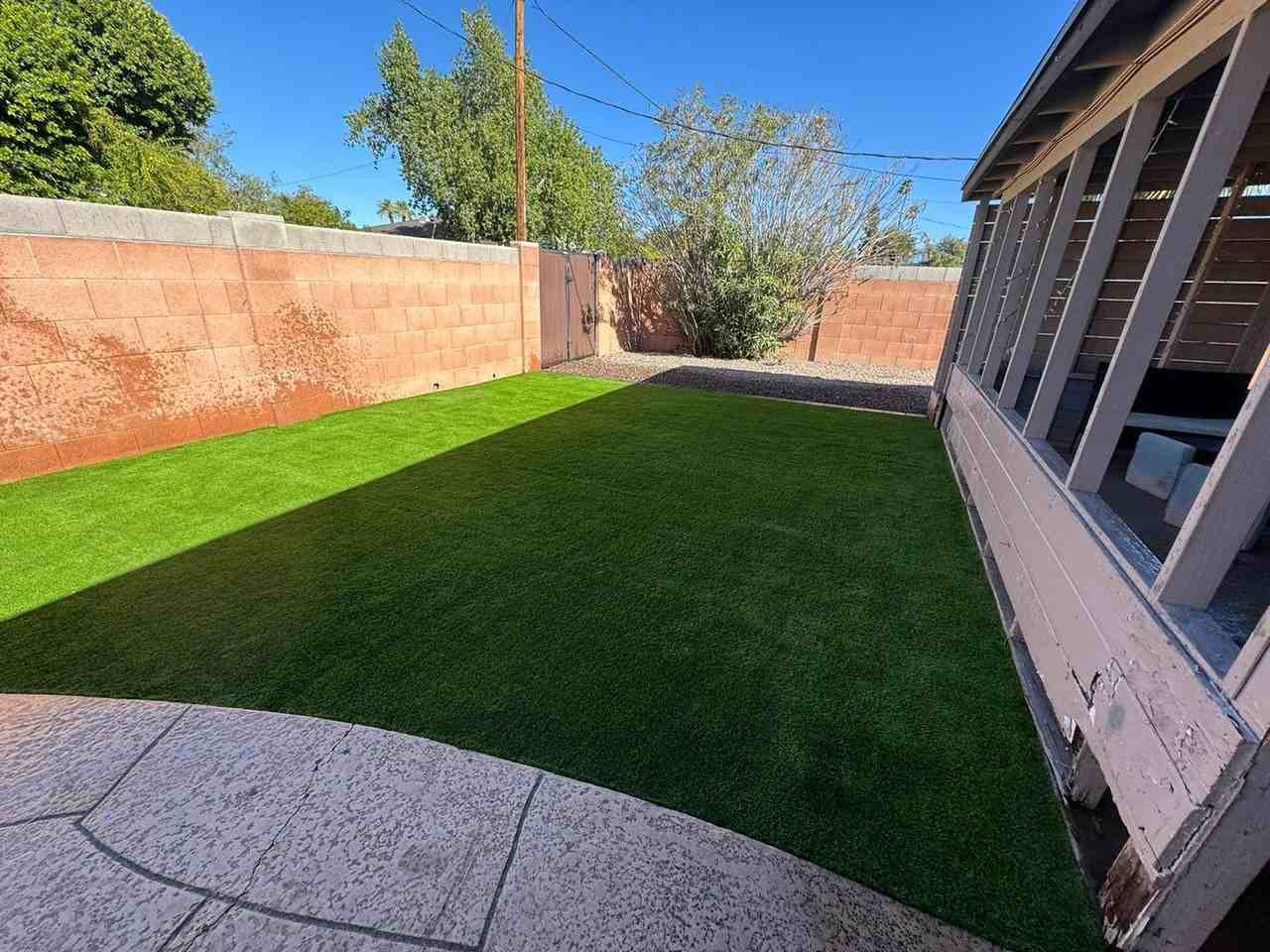 934 E Manhatton Dr - Photo 4 of 16