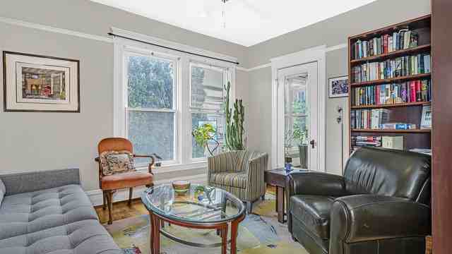 433 Wisconsin Ave #2F - Photo 2 of 7