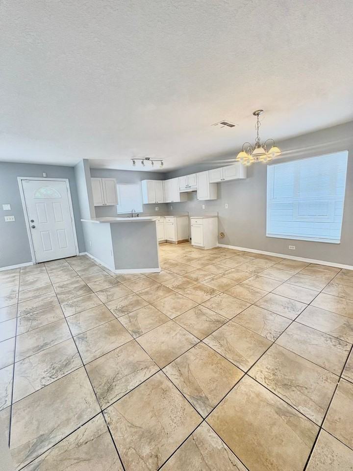 1717 W Nassau St - Photo 6 of 12