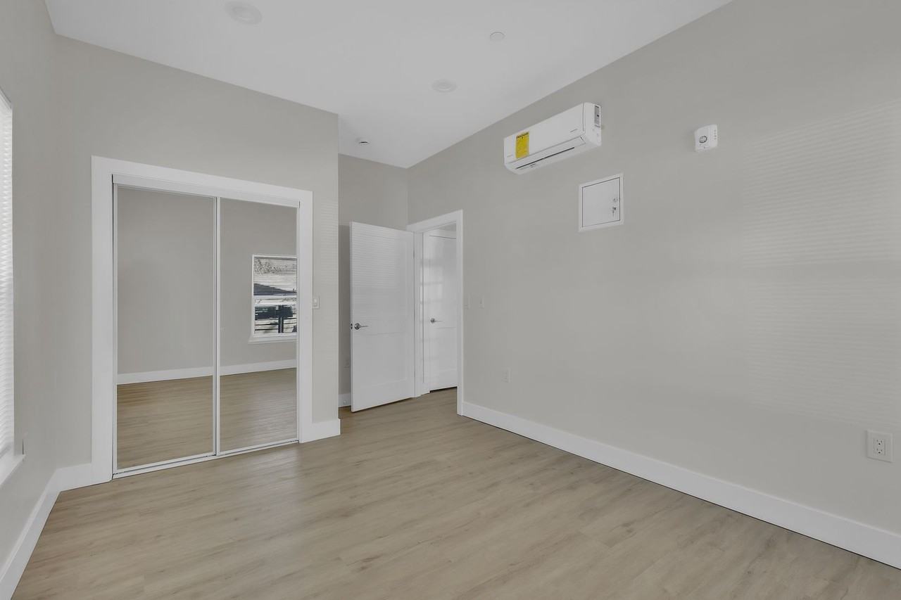 The Nelly - Photo 5 of 37