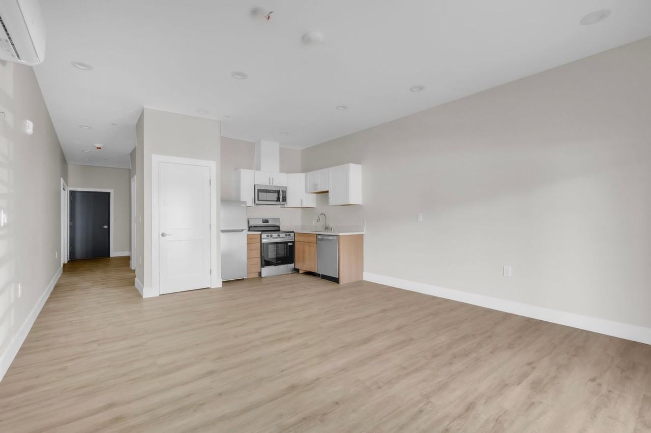 3000 T St #102 - Photo 4 of 11