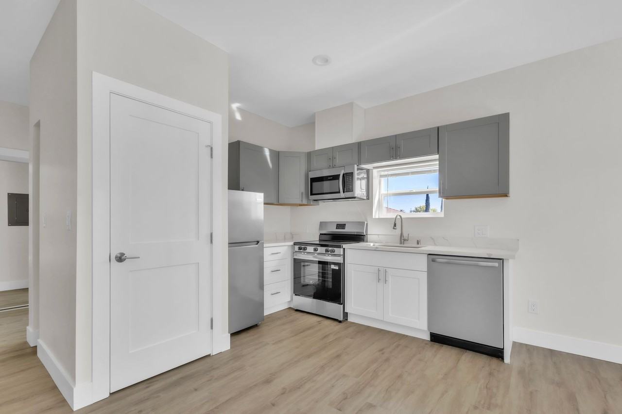 3000 T St #203 - Photo 4 of 10