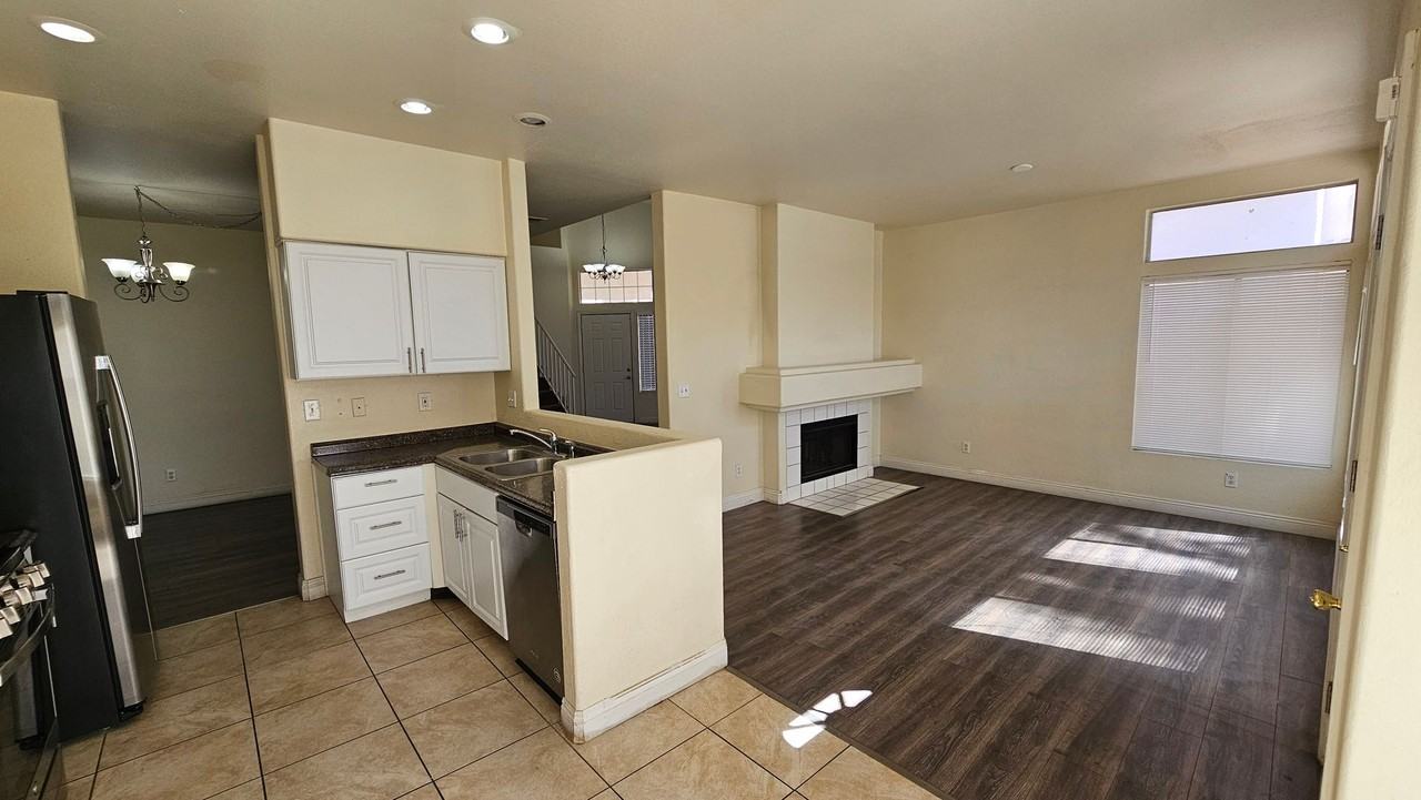 7533 Lorinda Ave - Photo 6 of 19