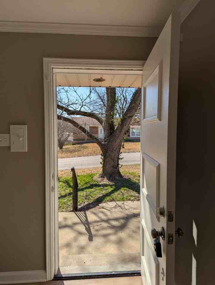 9712 Griffin Dr - Photo 3 of 26