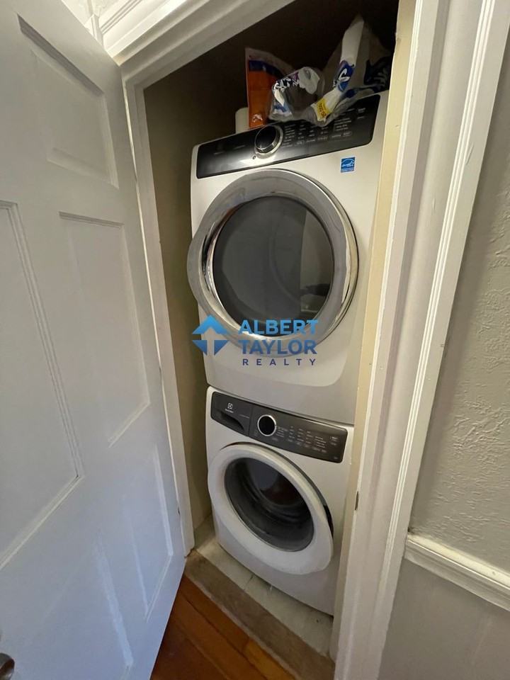 133 Saint Alphonsus St #3