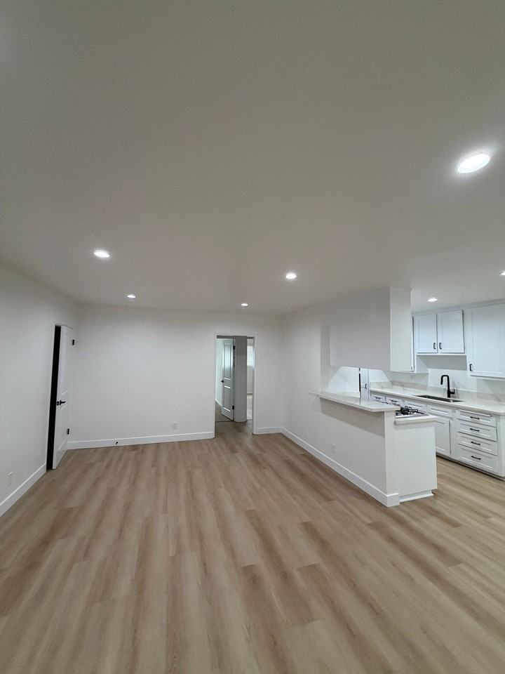 Morrison - Photo 3 of 19