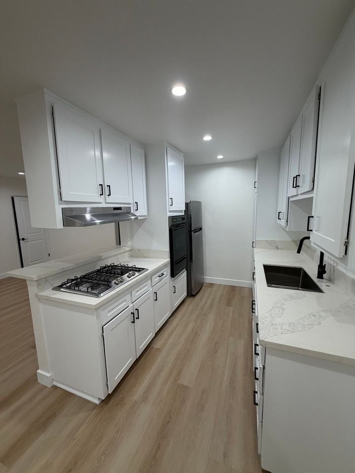 Morrison - Photo 5 of 19