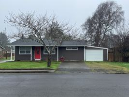 featured image of 130 Se Salmon St