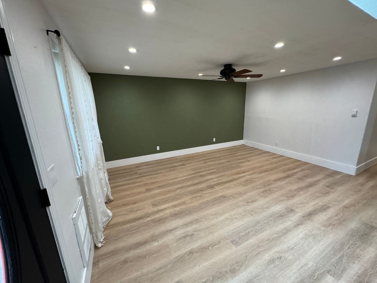 130 Se Salmon St - Photo 3 of 33