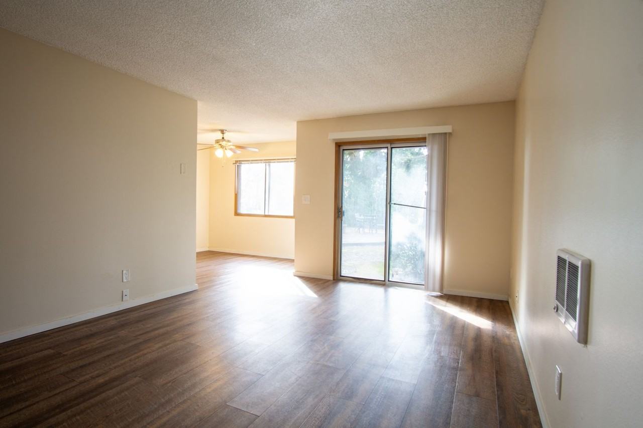 1075 Nw 123rd Ave #11 - Photo 3 of 17