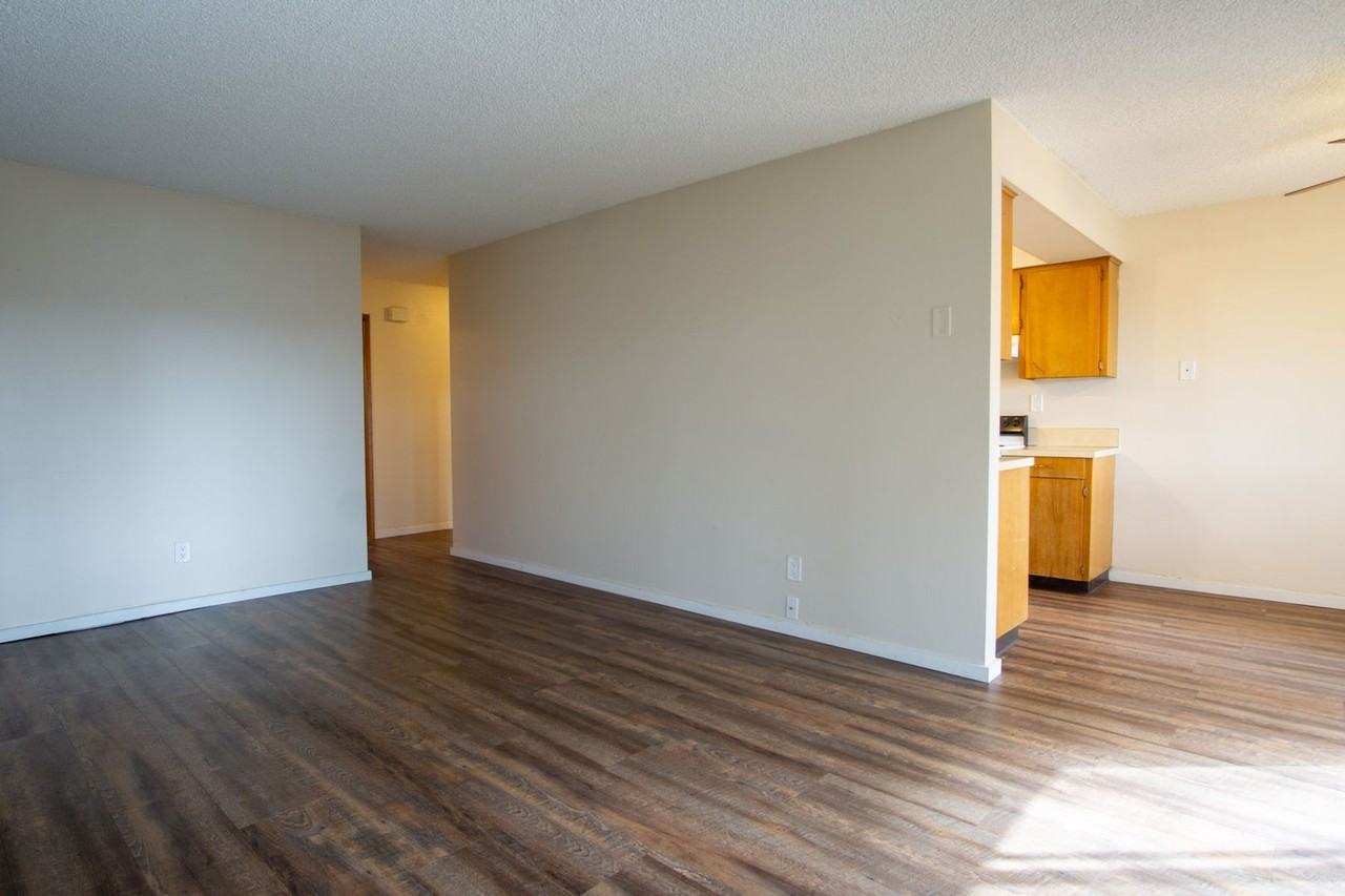 1075 Nw 123rd Ave #11 - Photo 5 of 17