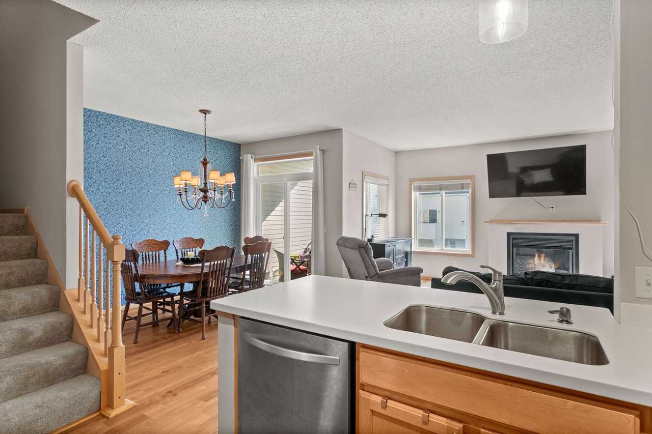 6836 Meadow Grass Ln S - Photo 3 of 11