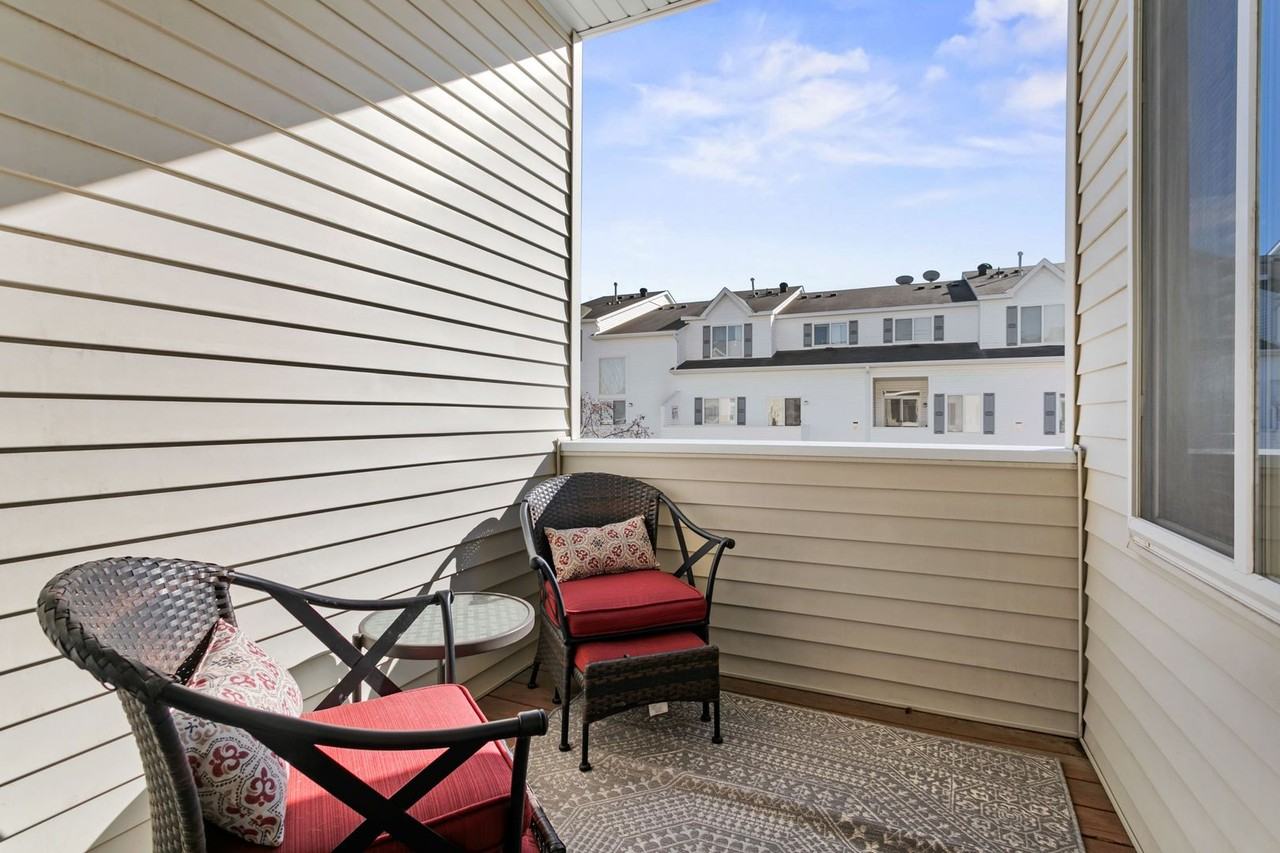 6836 Meadow Grass Ln S - Photo 5 of 11