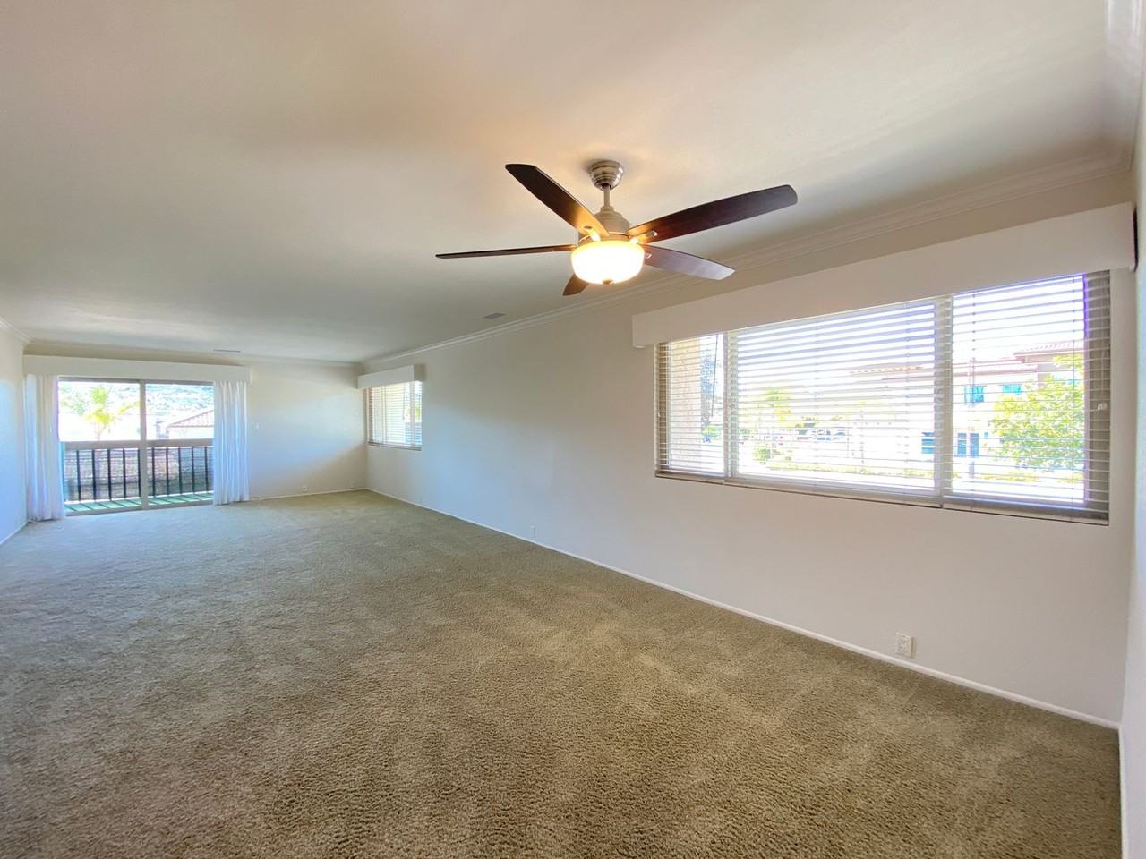 1029 Martina Ct - Photo 6 of 36