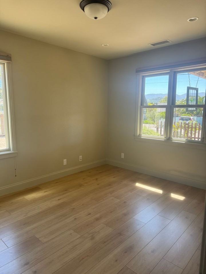 1665 Laurel Ave #A - Photo 4 of 9