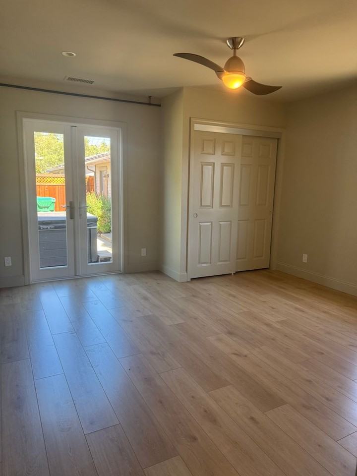 1665 Laurel Ave #A - Photo 6 of 9