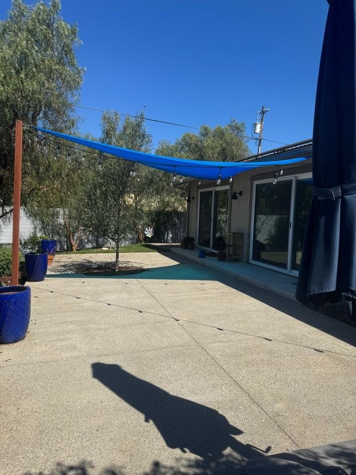 1665 Laurel Ave #B - Photo 5 of 11