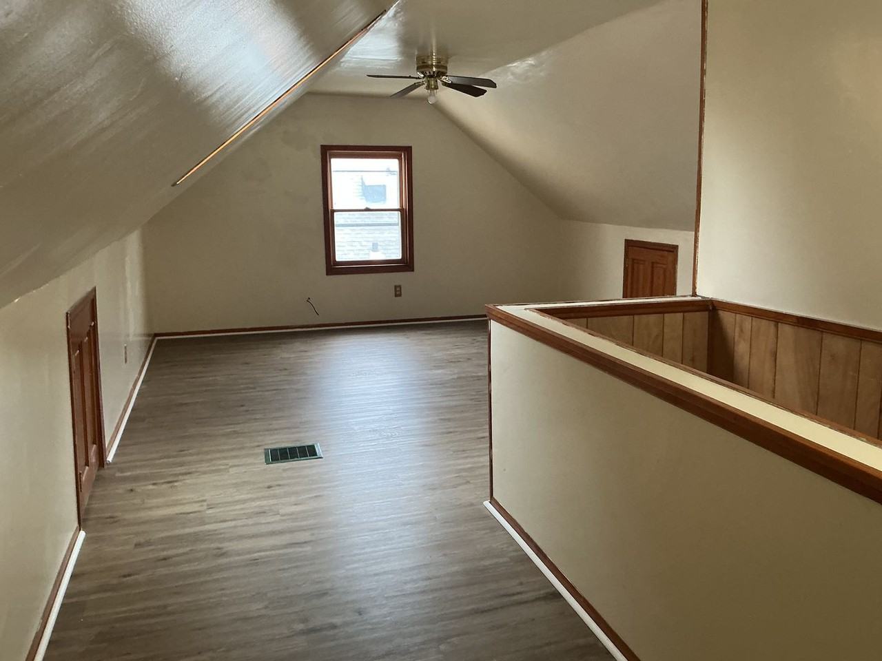 4642 N 45th St - Photo 5 of 16