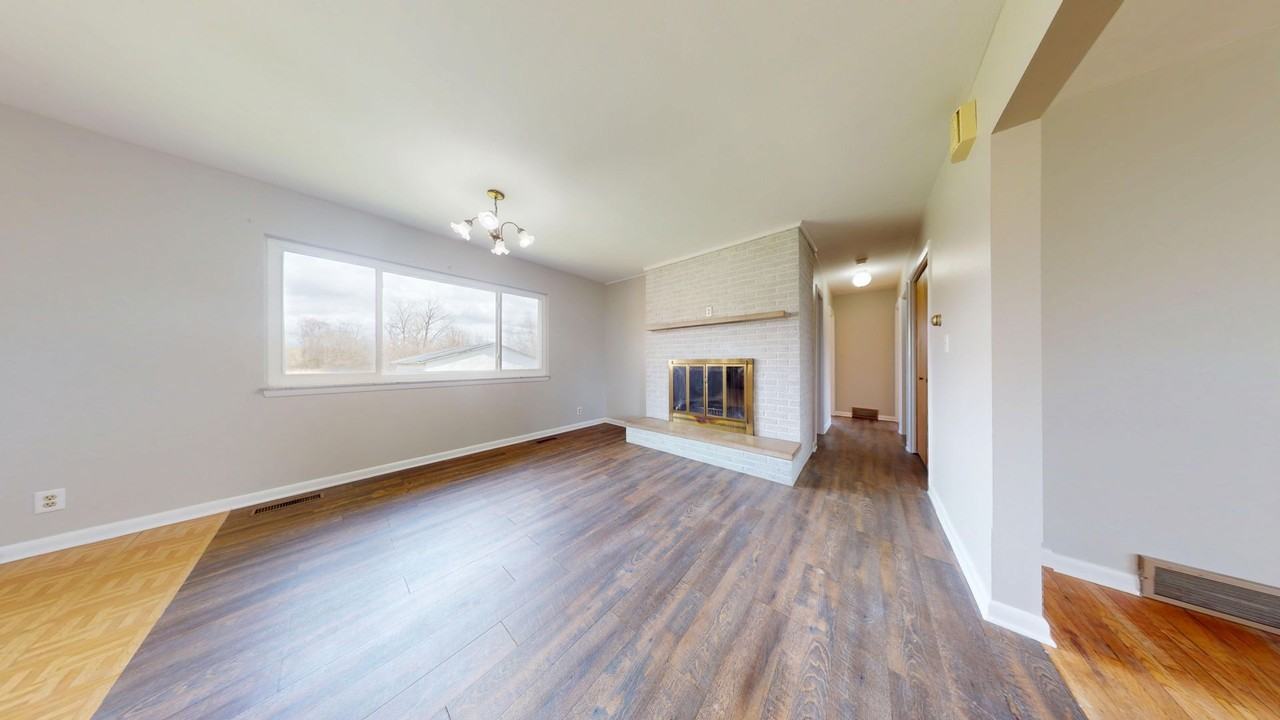 187 S Gamble St - Photo 5 of 13