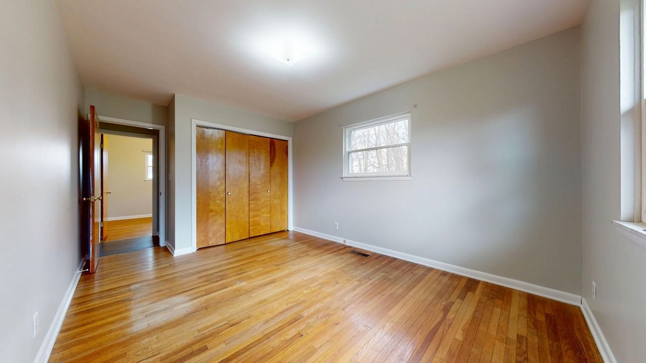 187 S Gamble St - Photo 7 of 13