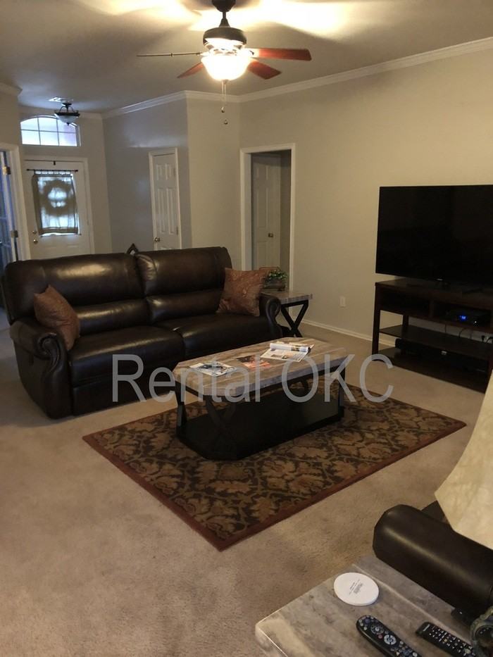 1724 Hemingway Dr - Photo 6 of 14