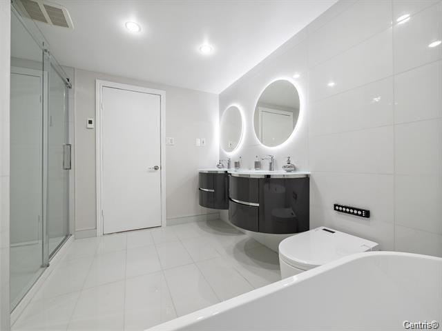 7609 Rue Ravary #7609 - Photo 2 of 12