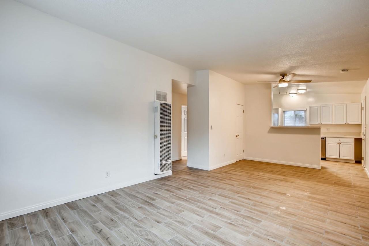 953 Nardo Rd - Photo 3 of 11