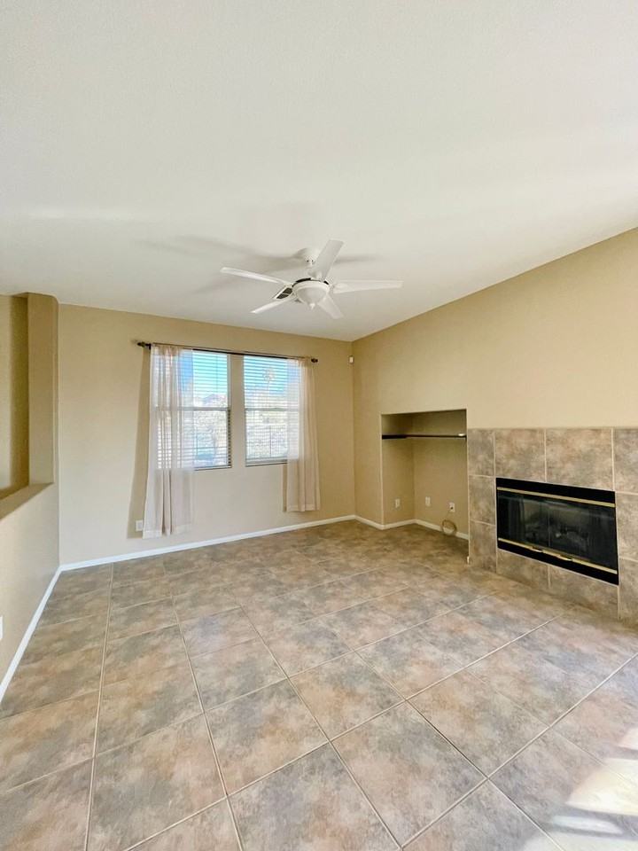 3143 Diamond Crest Ln - Photo 4 of 12