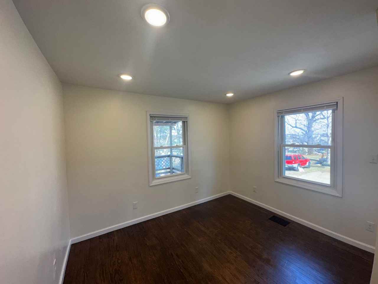 2250 Fairview St - Photo 7 of 11