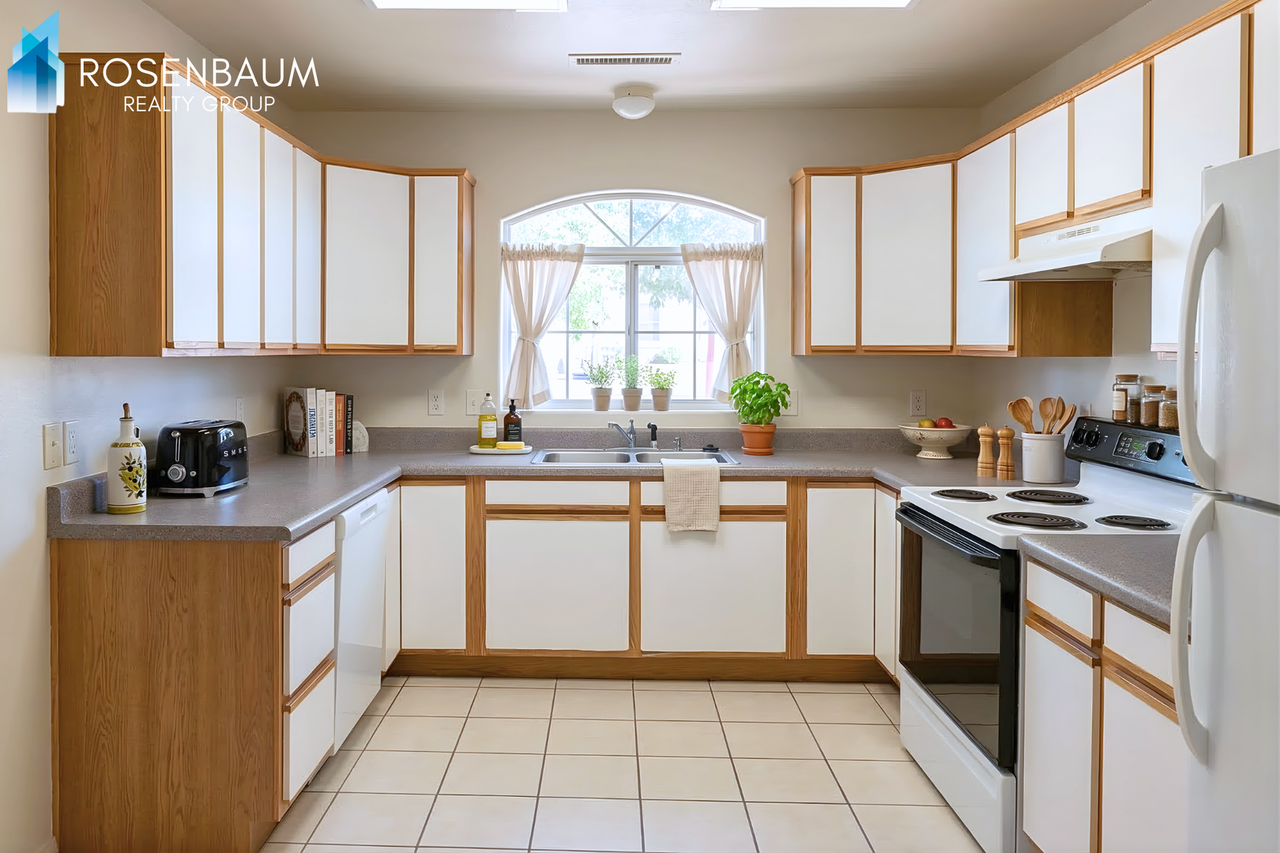 8415 E Leigh Dr #A - Photo 3 of 16