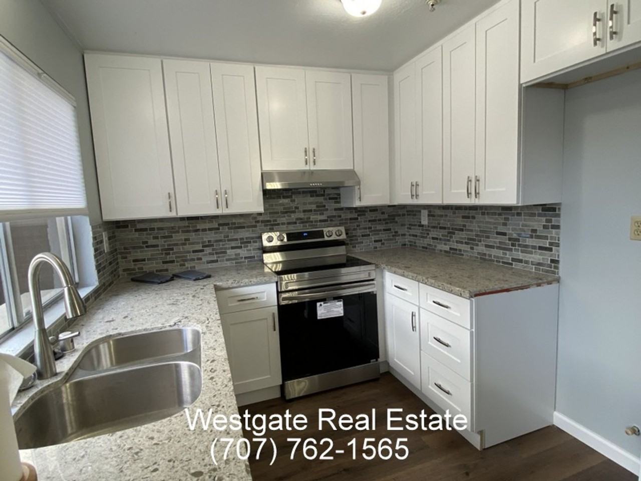 1016 Eleanor Ave - Photo 3 of 21