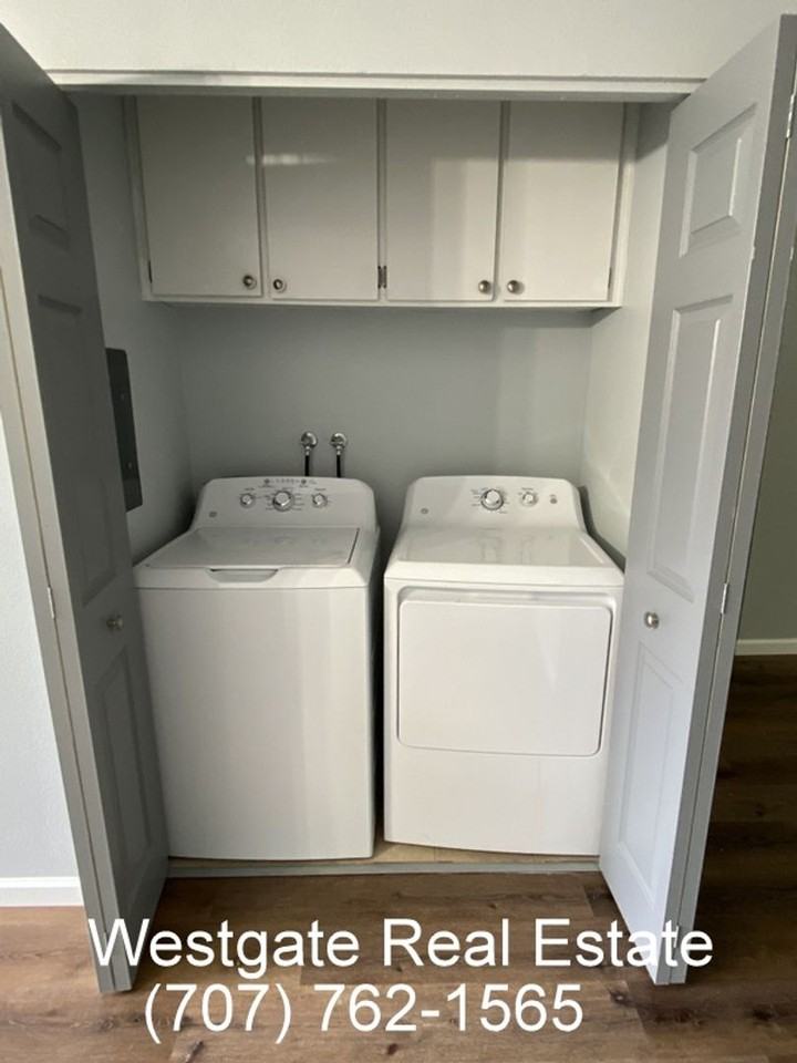 1016 Eleanor Ave - Photo 5 of 21