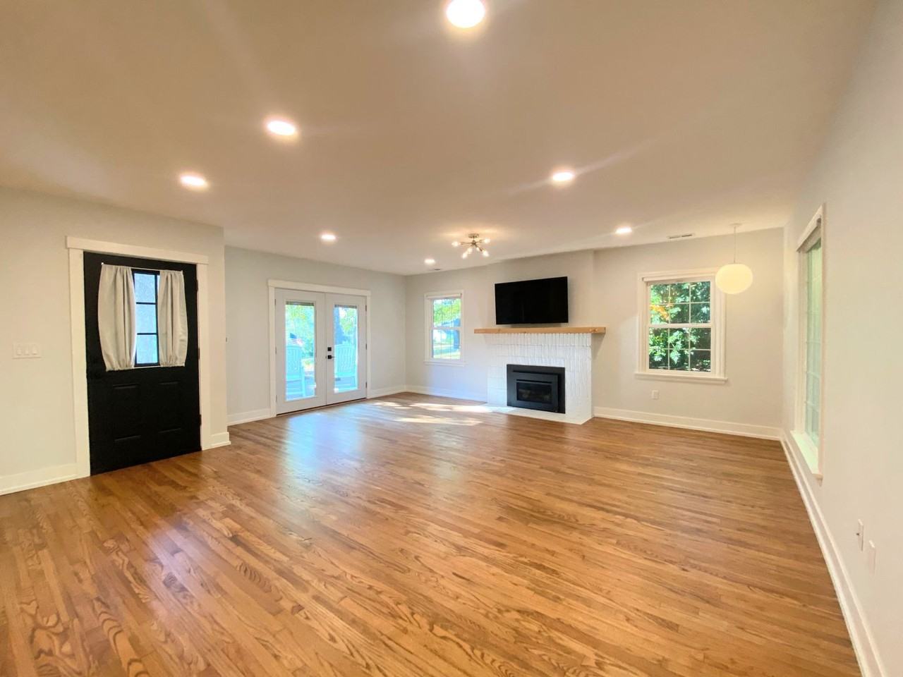 8866 Edgewater Dr Sw - Photo 6 of 18