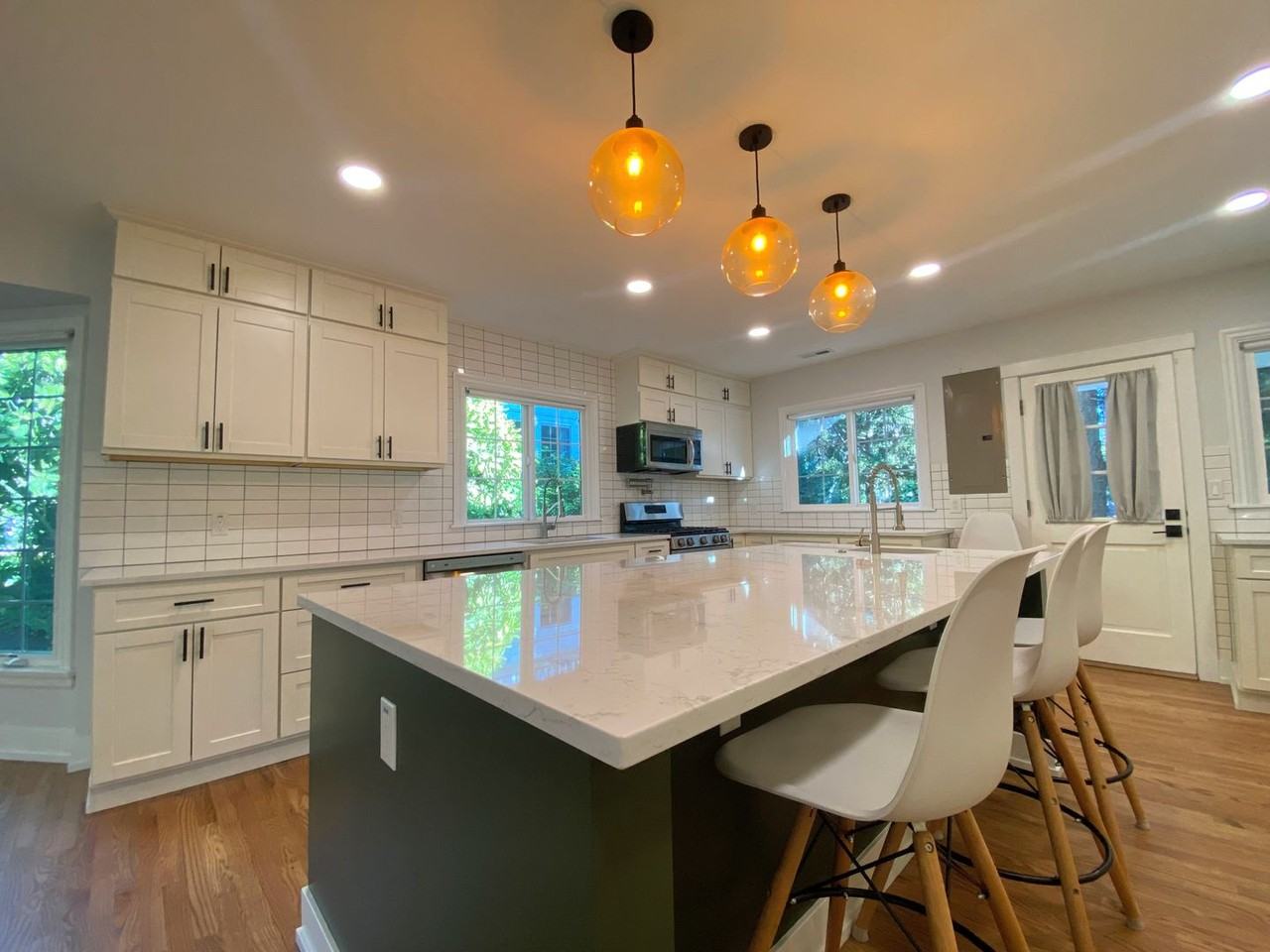 8866 Edgewater Dr Sw - Photo 7 of 18