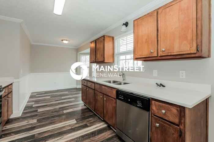 6538 River Hill Dr - Photo 4 of 17