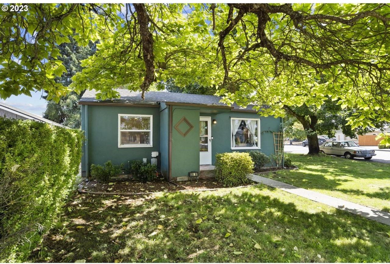 499 Sw 5th Ave - Photo 2 of 27