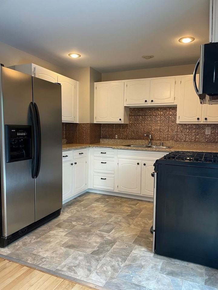 165 Ne 155th St - Photo 5 of 16