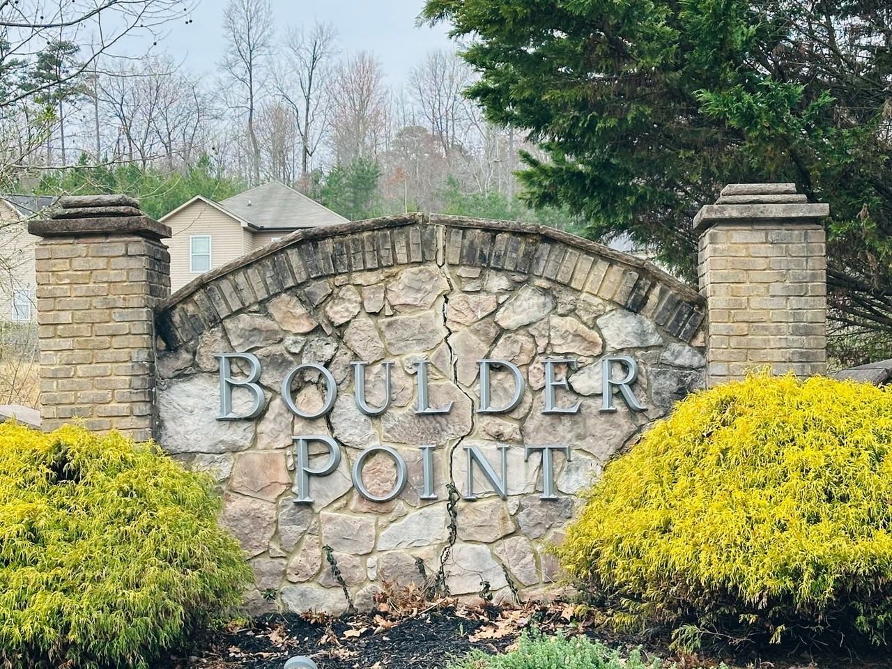 8025 Poplar Grove Ln - Photo 4 of 29