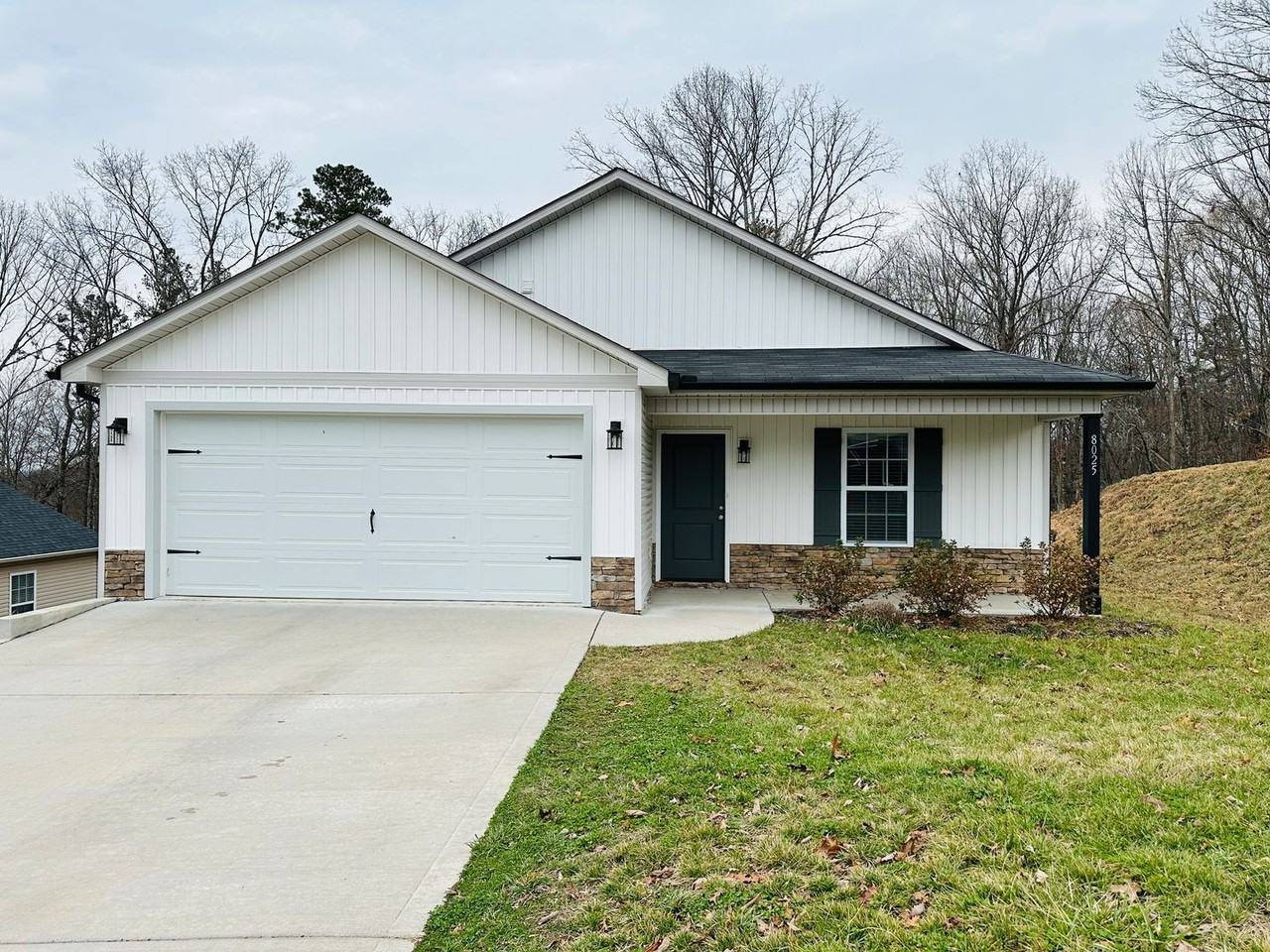 8025 Poplar Grove Ln - Photo 5 of 29