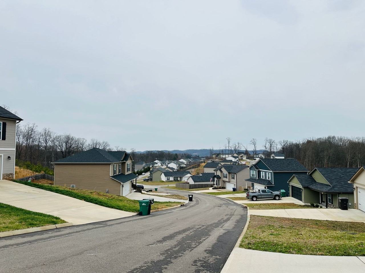 8025 Poplar Grove Ln - Photo 7 of 29