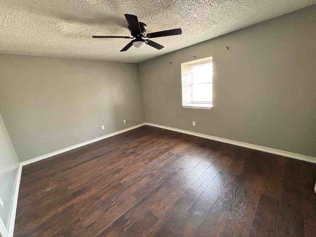 500 W Kiowa Dr - Photo 6 of 7