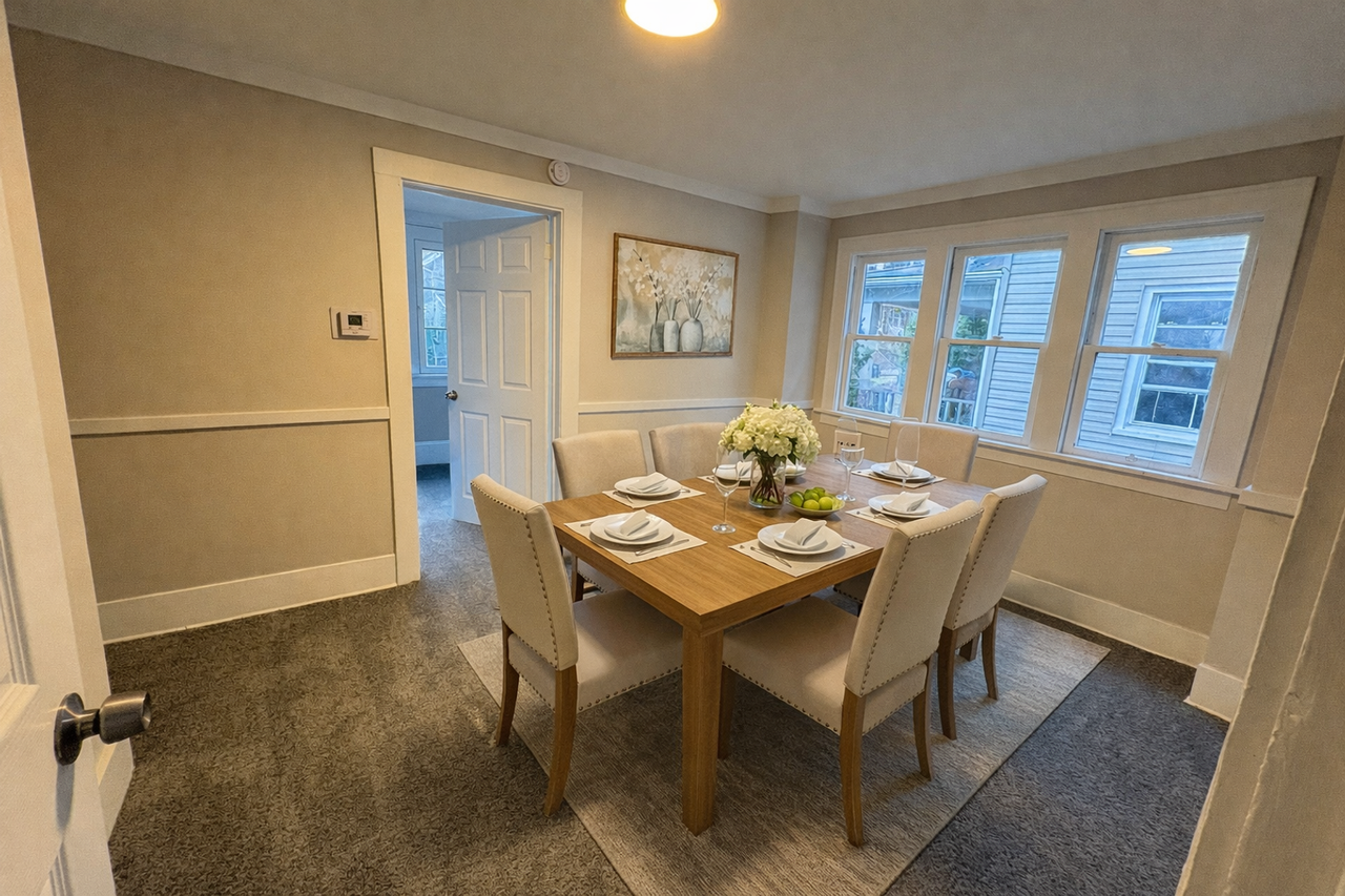 1168 Pondview Ave - Photo 3 of 17