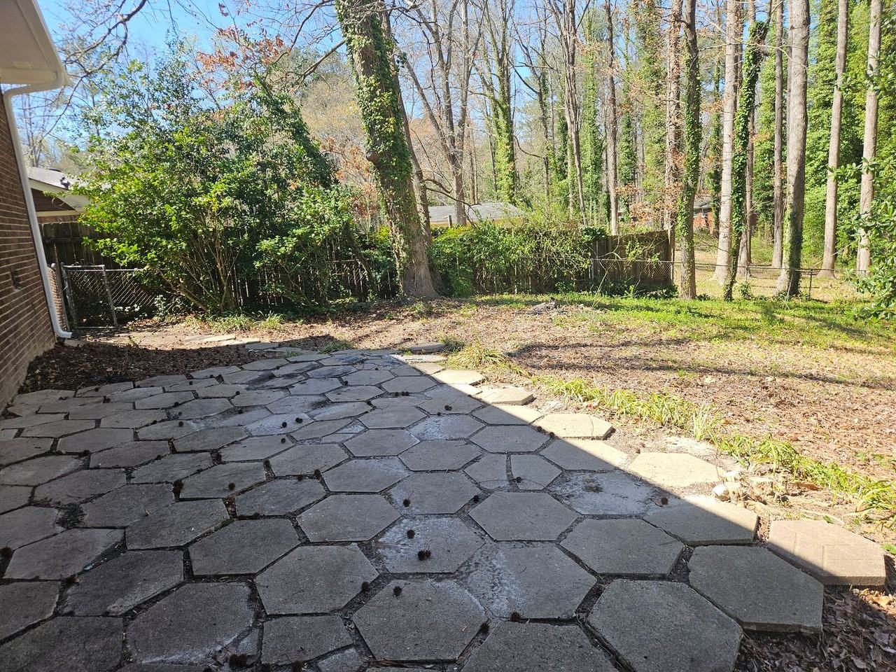 1550 Greenbrook Dr - Photo 5 of 12