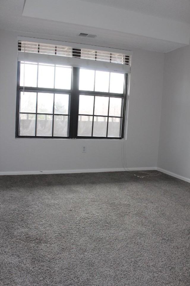 12024 W Cross Dr - Photo 7 of 22