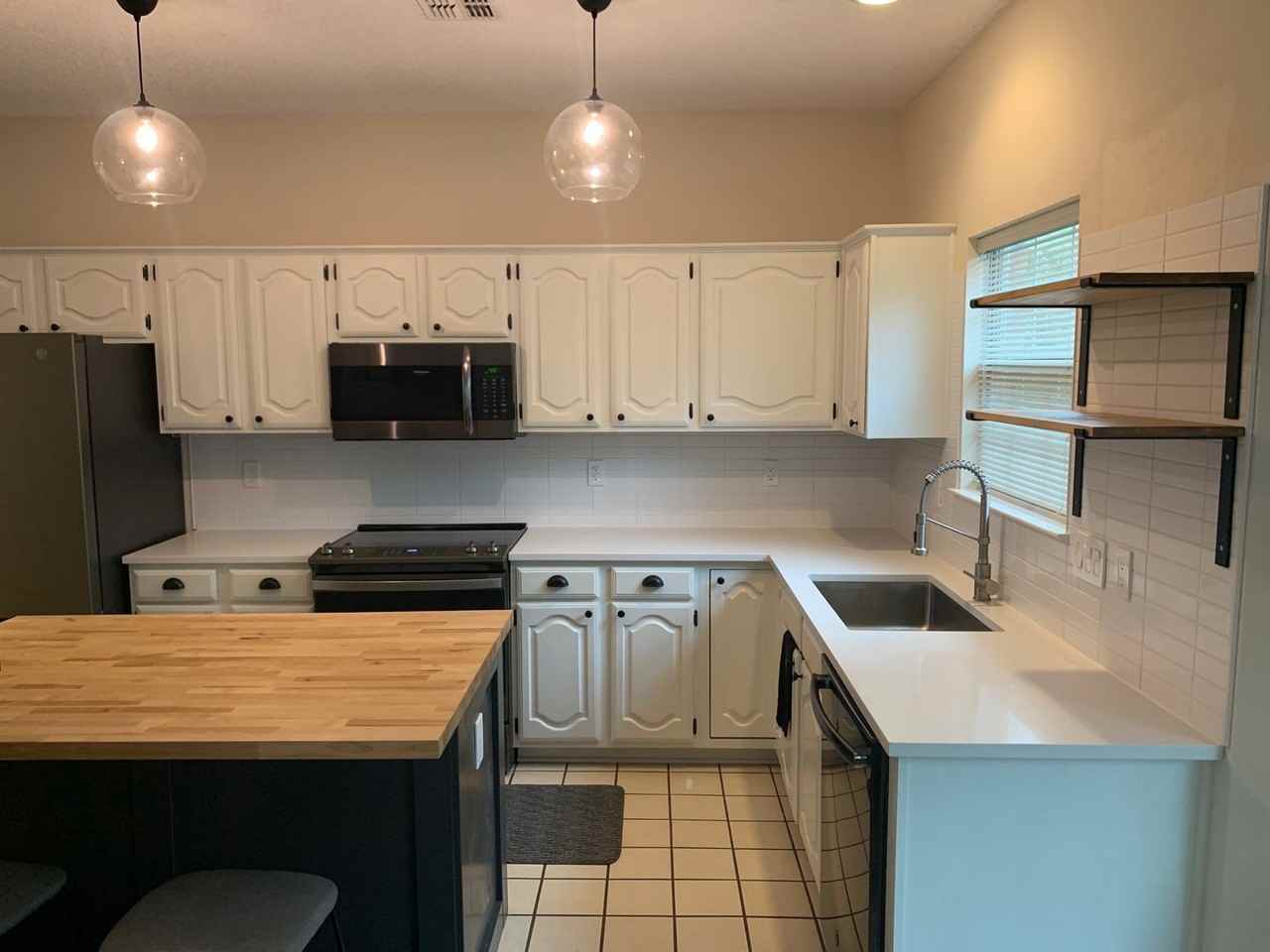 2217 Heatherton Pl - Photo 4 of 12