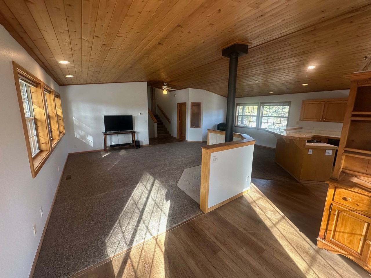 15608 Waterloo Cir - Photo 7 of 26