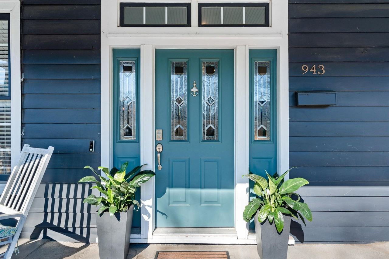 943 W Eastland Ave - Photo 4 of 43