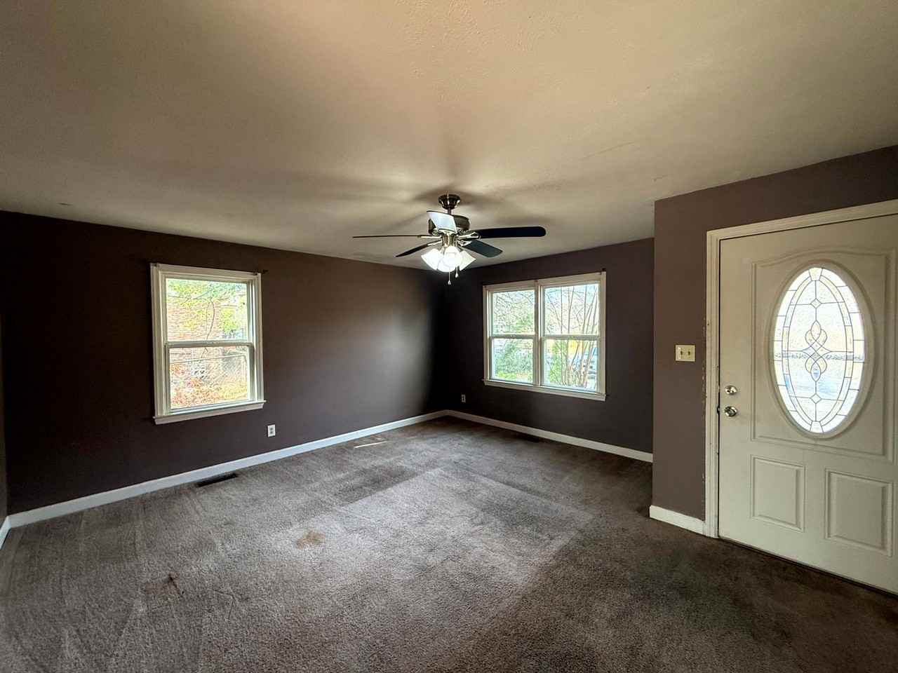 2109 Lombardy Dr - Photo 2 of 16