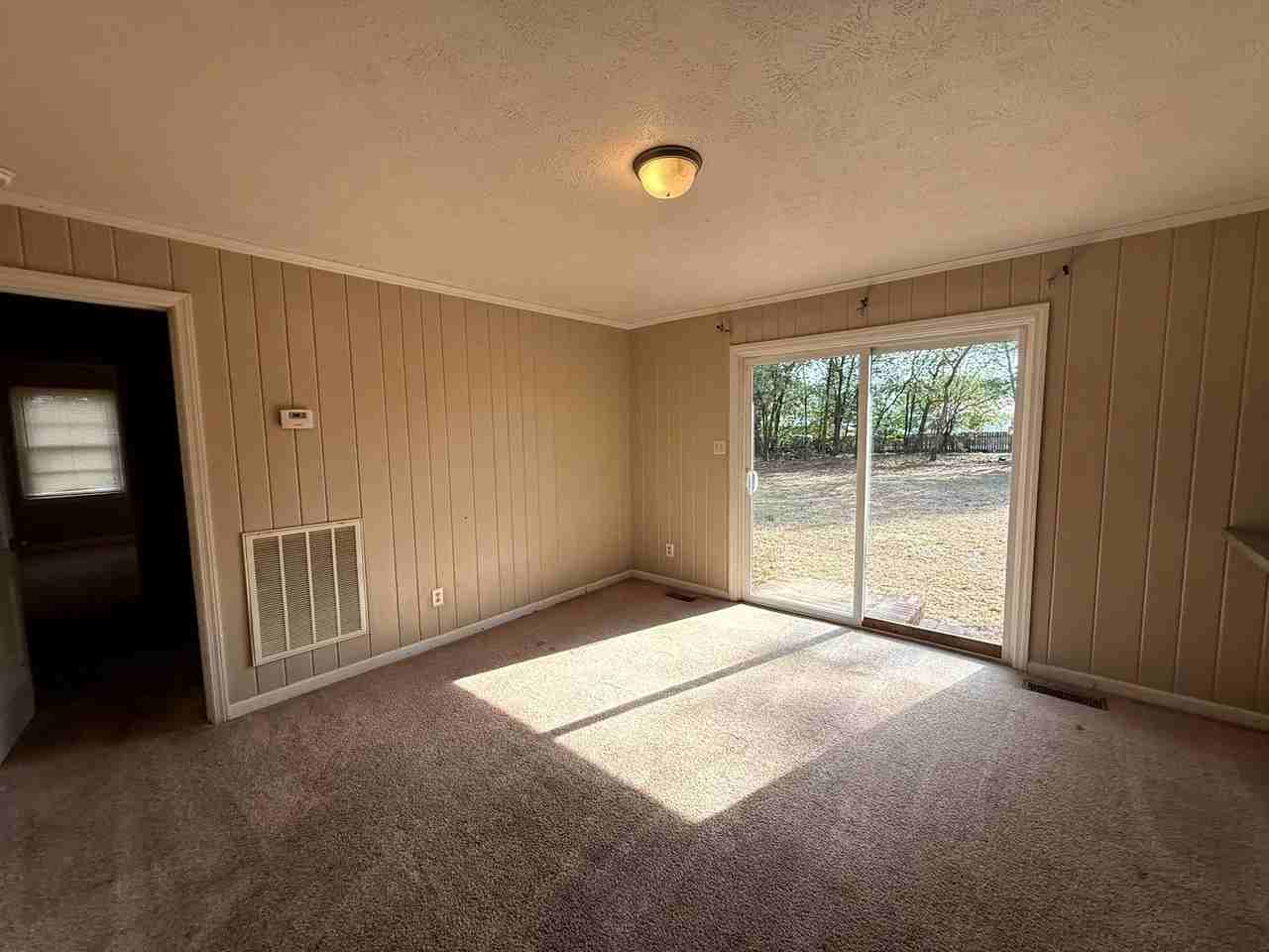 2109 Lombardy Dr - Photo 6 of 16